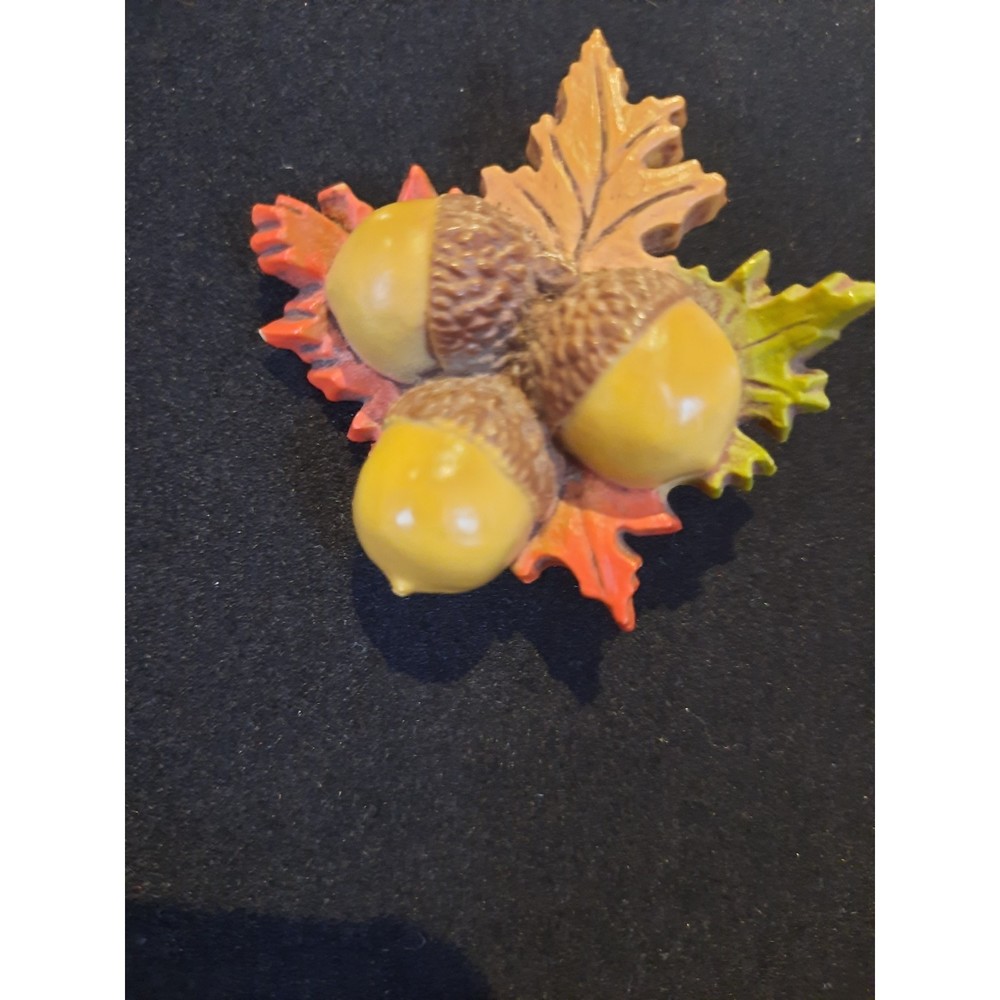 Vintage Plastic Acorn with Oak Leave Pin, Brooch, Fall Pin